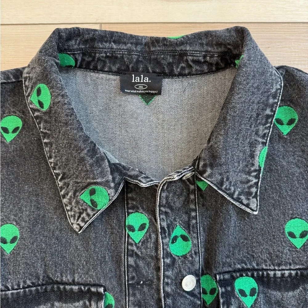 Dressed in Lala Alien Black Denim Jacket (3X) - Picture 3 of 6